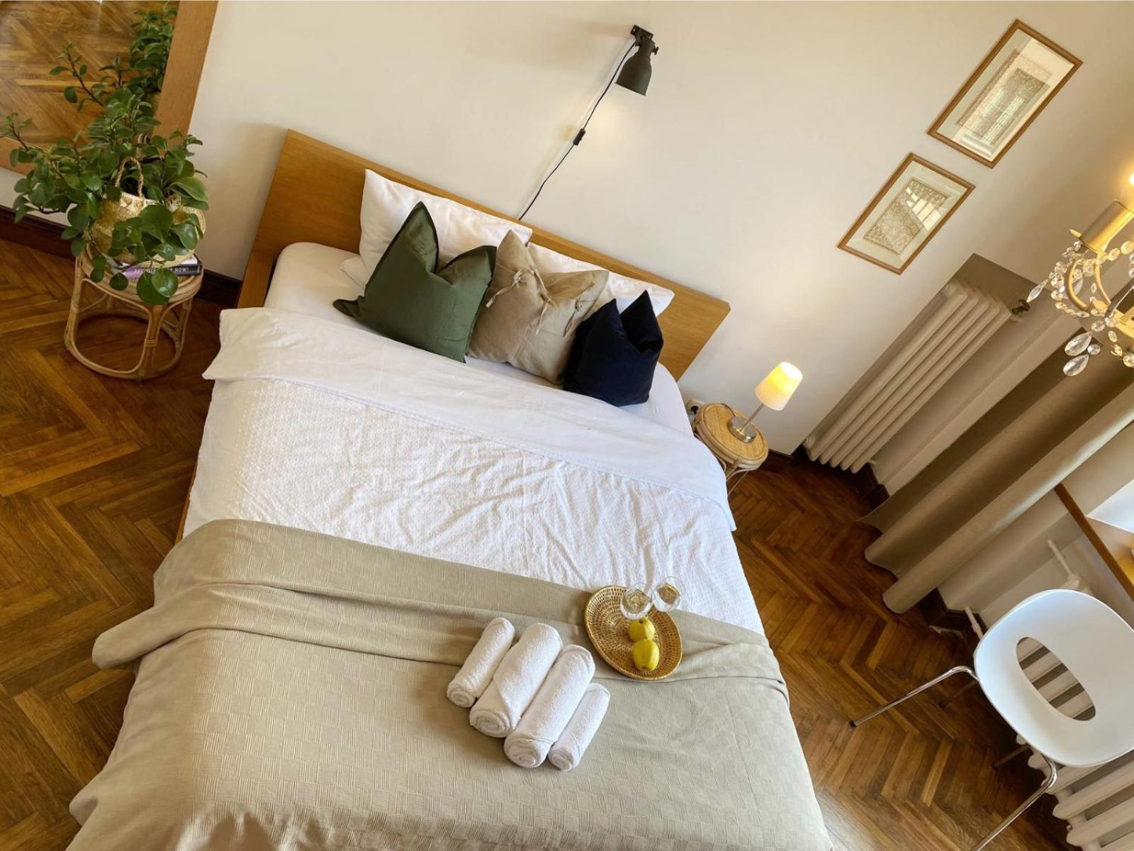 Spacious Old Town Apt, 3 Private Rooms, Sleeps 5-6 Kaunas Exterior photo